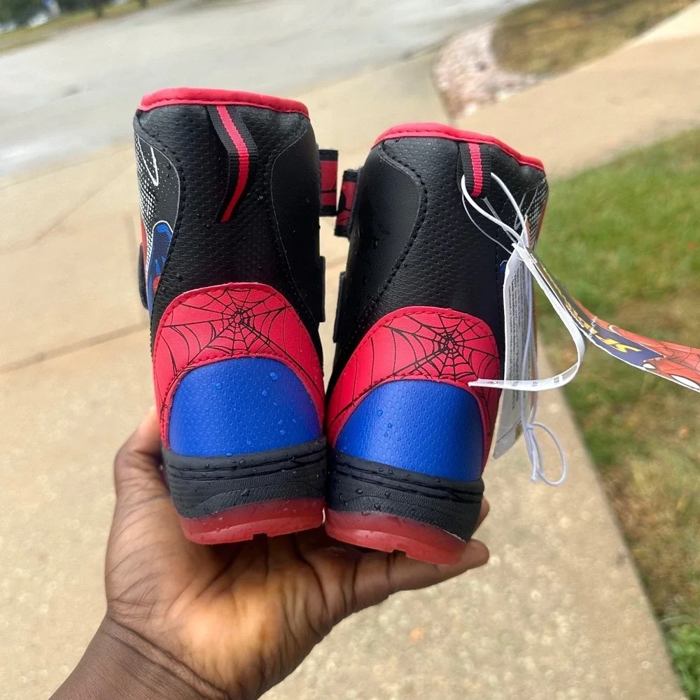 Marvel Spider Man Toddler Boys Light-Up Winter BootsSize‎ 7